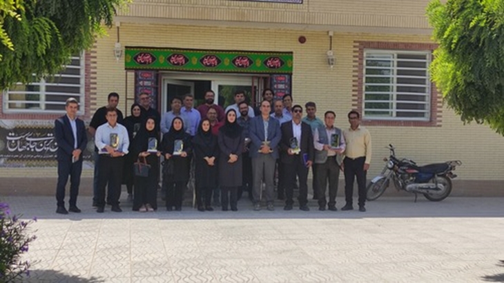 تجلیل مدیر شبکه بهداشت و درمان از خبرنگاران و اصحاب رسانه شهرستان انار